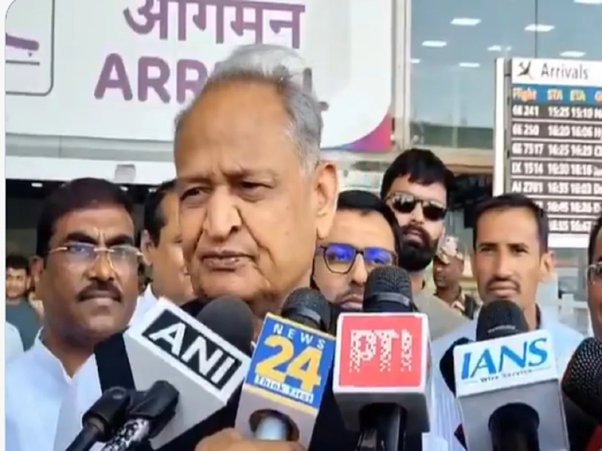 Gehlot का बड़ा बयान, कहा- मनमोहन सिंह सरकार को गिराने के लिए षड्यंत्र किया गया
