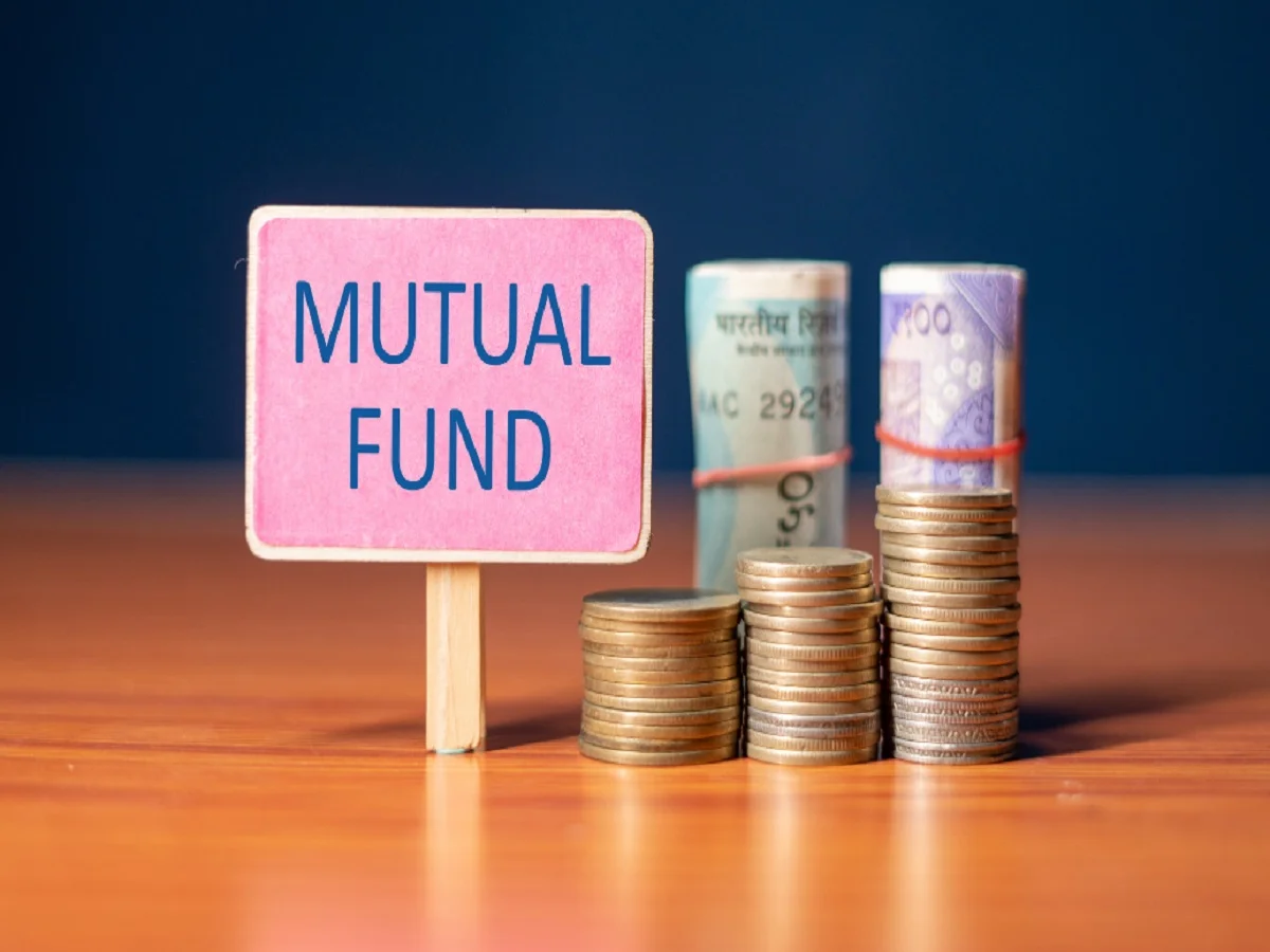 Mutual Fund Scheme:  रोजाना 100 रुपए की बचत कर करें निवेश, मिलेंगे करीब 68 लाख रुपए