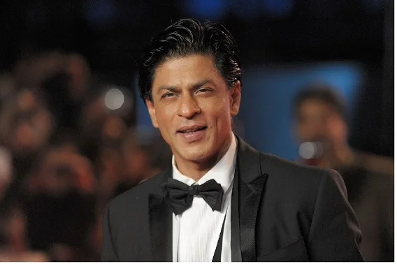 शाहरुख खान को स्कर्ट पहनना चाहते थे करण, फिर SRK ने किया कुछ ऐसा...