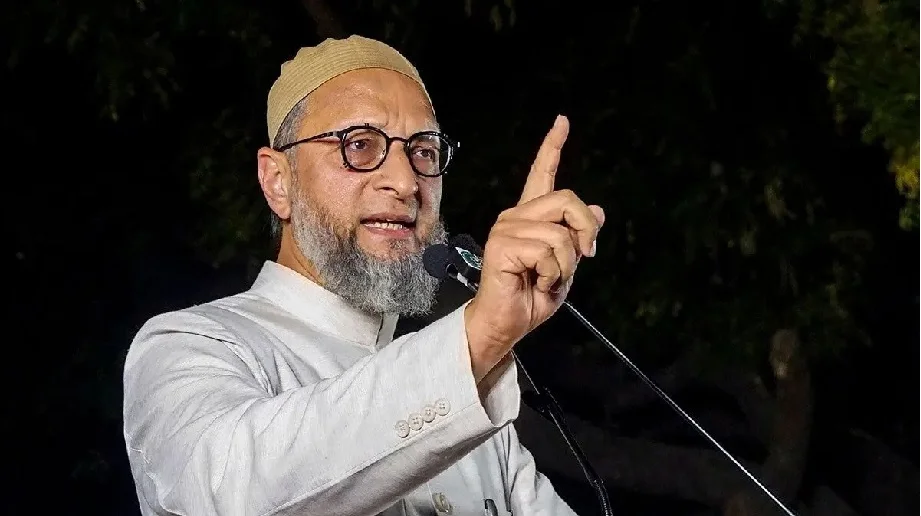 पीएम मोदी के इस निर्णय पर साथ आए ओवैसी, कहा - आपको कौन रोक रहा है...