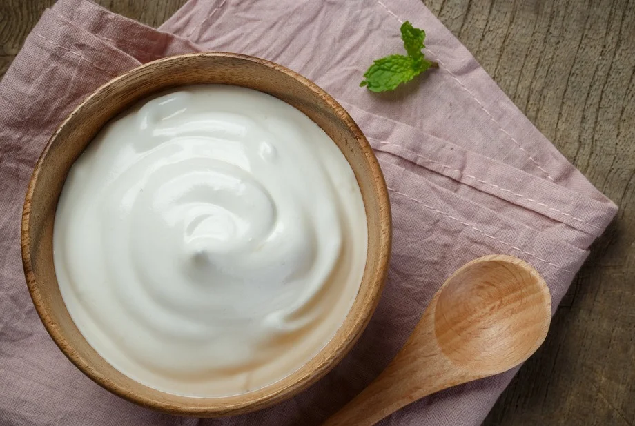 Beauty Tips: दही का इस प्रकार कर लें उपयोग, बढ़ जाएगी चेहरे की खूबसूरती 