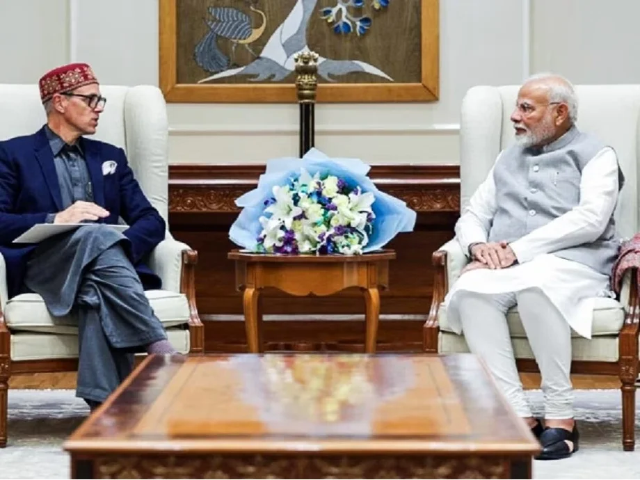 पहलगाम हमले के बाद पहली बार पीएम मोदी और उमर अब्दुल्ला की हुई मुलाकात, आधे घंटे तक...