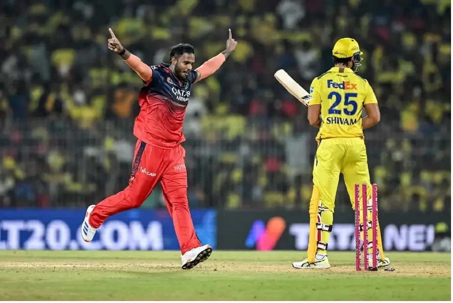 RCB Vs CSK : रोमांचक मुकाबले में आखिरी गेंद पर बाजी मारी आरसीबी ने, धोनी और कोहली....