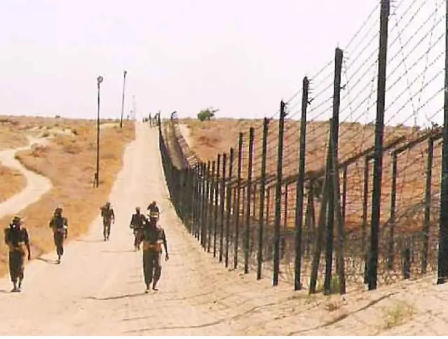 राजस्थान में पकड़ा गया पाकिस्तानी रेंजर, BSF ने किया गिरफ्तार...