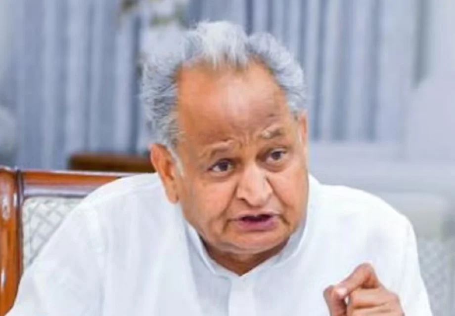 गुजरात में भजनलाल सरकार के प्रशिक्षण को लेकर Ashok Gehlot ने दिया बड़ा बयान, कहा-क्या भाजपा हाईकमान को लगता है कि डेढ़ साल में...