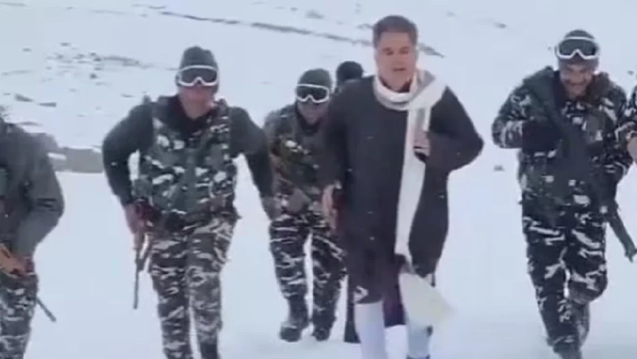 भाजपा नेता रविन्द्र रैना का सेना के जवानों के साथ वाले वीडियो पर विपक्ष ने घेरा, कहा- इन्हें आतंकवादी हमले का... 