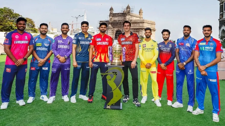 IPL 2025: आईपीएल प्लेऑफ की रेस हुई रोचक, इन टीमों के पास है मौका