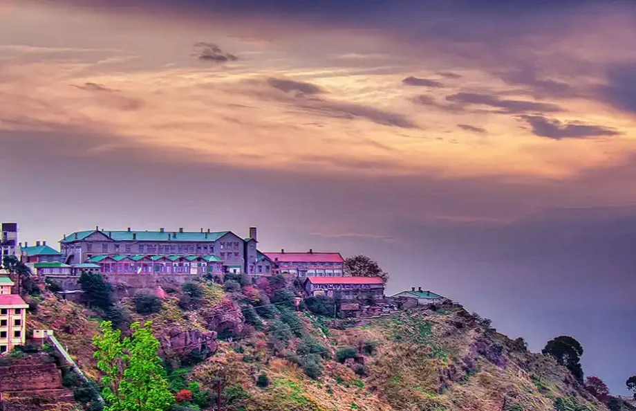 Travel Tips:  गर्मी के मौसम में हनीमून के लिए बेस्ट हैं ये दो हिल स्टेशन, बना लें प्लान