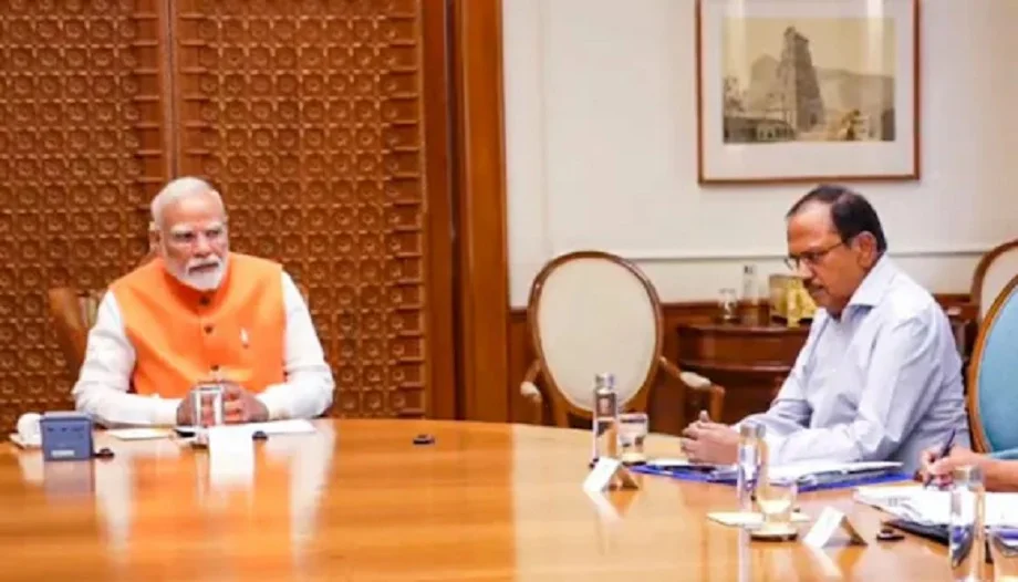 राष्ट्रीय सुरक्षा सलाहकार अजीत डोभाल ने फिर से अचानक की पीएम Modi से मुलाकात         