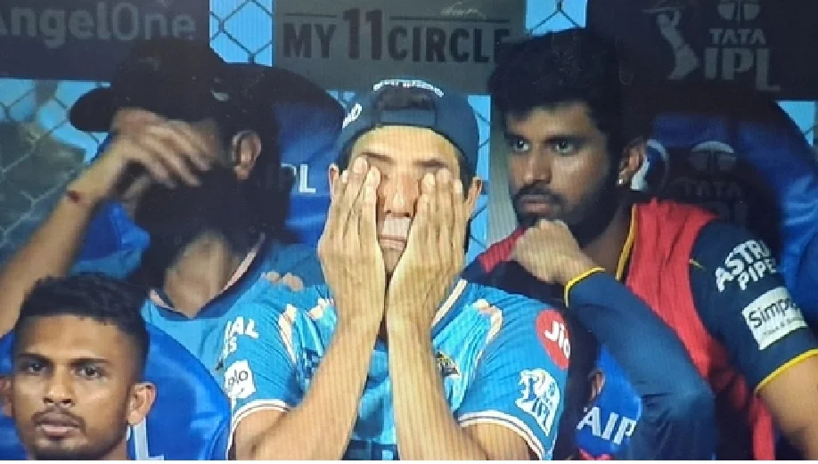 IPL 2025 :  एक के बाद एक कैच छोड़ती चली गई GT, चेहरा छुपाते नजर आए नेहरा जी...