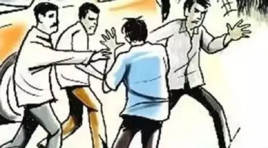 पाकिस्तानी बोलकर कर दी खूब पिटाई, बाद में पीड़ित ने कर ली आत्महत्या...