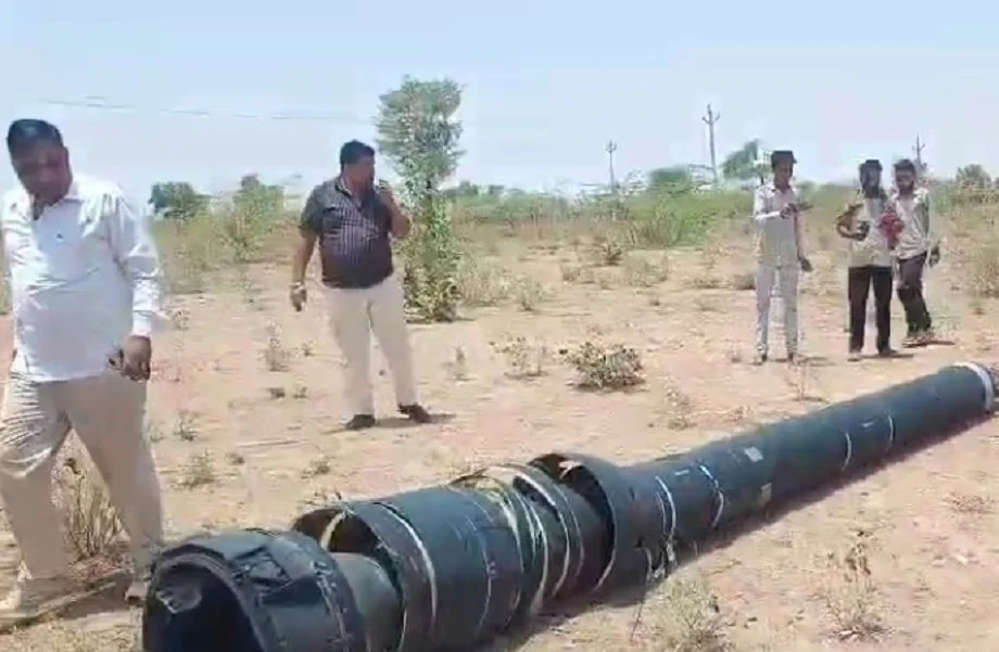 India-Pakistan tension: पाकिस्तान ने राजस्थान में पहली बार दिन में किया ड्रोन हमला, पोकरण के पास हुए 3 धमाके 