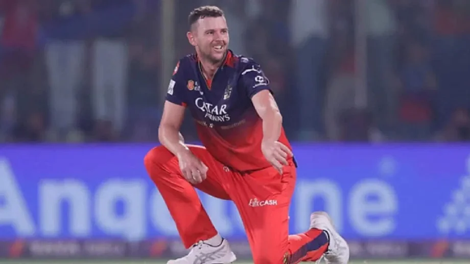 IPL 2025 : बचे हुए मैचों के बीच RCB के लिए आई बुरी खबर, हेज़लवुड का खेलना मुश्किल...