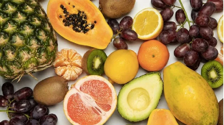Health Tips : गर्मी में पेट के लिए वरदान हैं ये फल, भूख मिटाने के साथ...