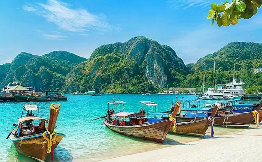 Travel Tips: अंडमान की खूबसूरती बढ़ा देते हैं ये बीच, एक बार जरूर करें पार्टनर के साथ भ्रमण