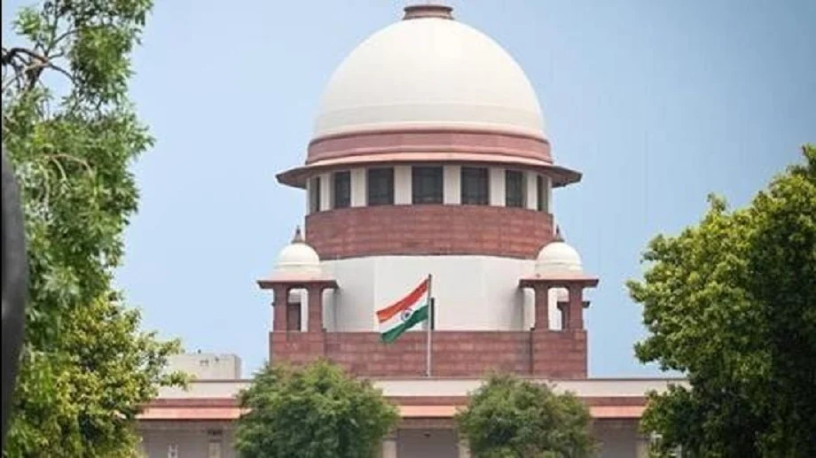 सुप्रीम कोर्ट ने केंद्र सरकार से कहा- सभी ट्रांसजेंडरों को जोखिम भरा नहीं कहा जा सकता, रक्त मानदंडों....  