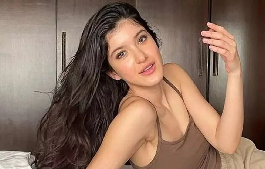 Shanaya Kapoor इस साल दो फिल्मों में आने वाली हैं नजर, इस फिल्म की पूरी कर ली है शूटिंग