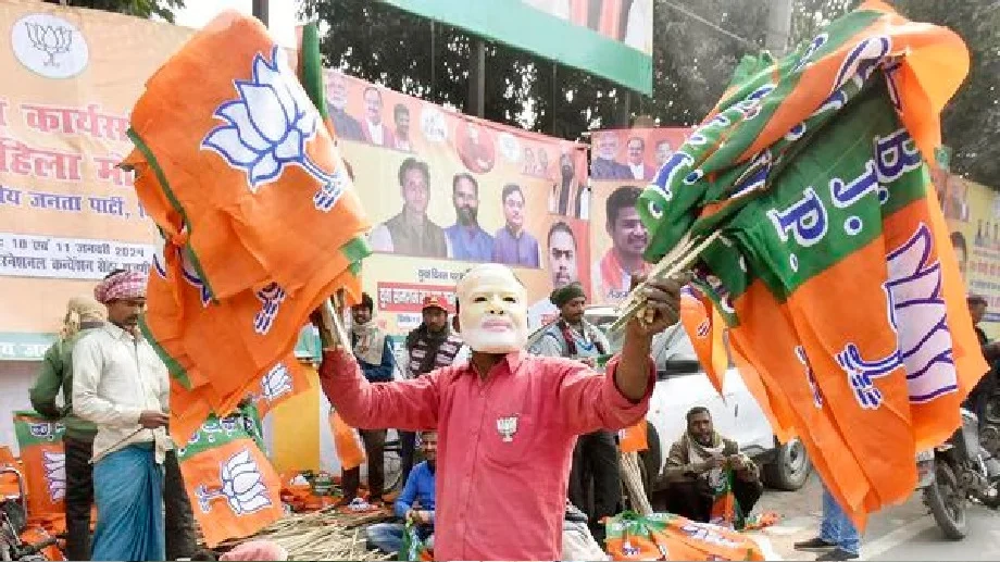 कर्नल सोफिया कुरैशी को सार्वजनिक भाषण में 'आतंकवादियों की बहन' कहने पर निशाने में थी BJP , आलाकमानों ने निकाला ये समाधान लेकिन...