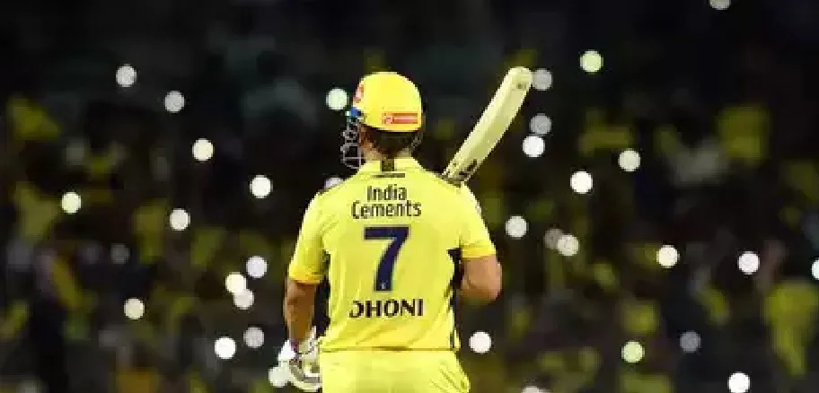 IPL 2025 :  CSK के लिए अगले सीजन भी मैदान में उतरेंगे धोनी ... कोच से आया ये जवाब...