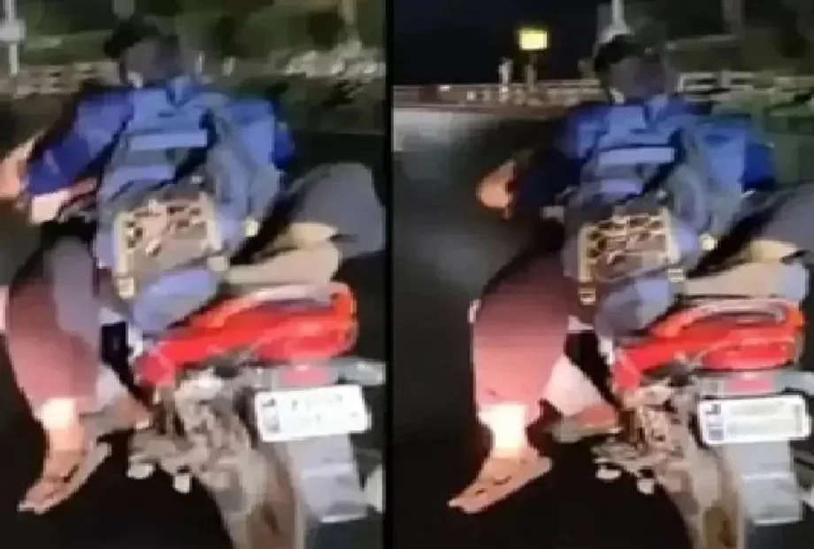 Video viral: बाइक के फ्यूल टैंक पर बैठाकर महिला के साथ अश्लील हरकतें करने लगा युवक, देखकर आपको भी...