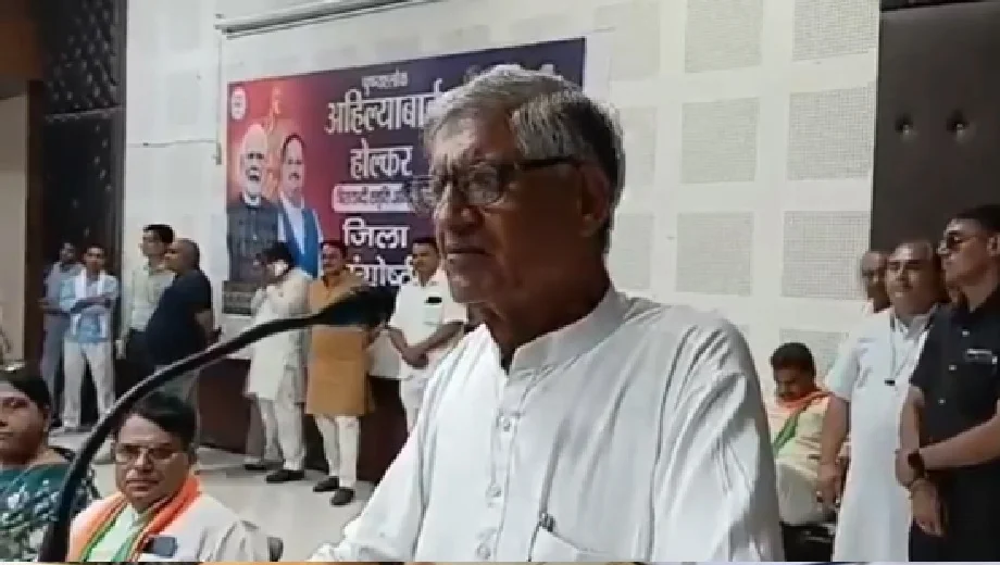 पहलगाम हमले पर एक बार फिर से भाजपा सांसद ने दिया विवादित बयान, कहा- महिलाओं में दिल नहीं था...