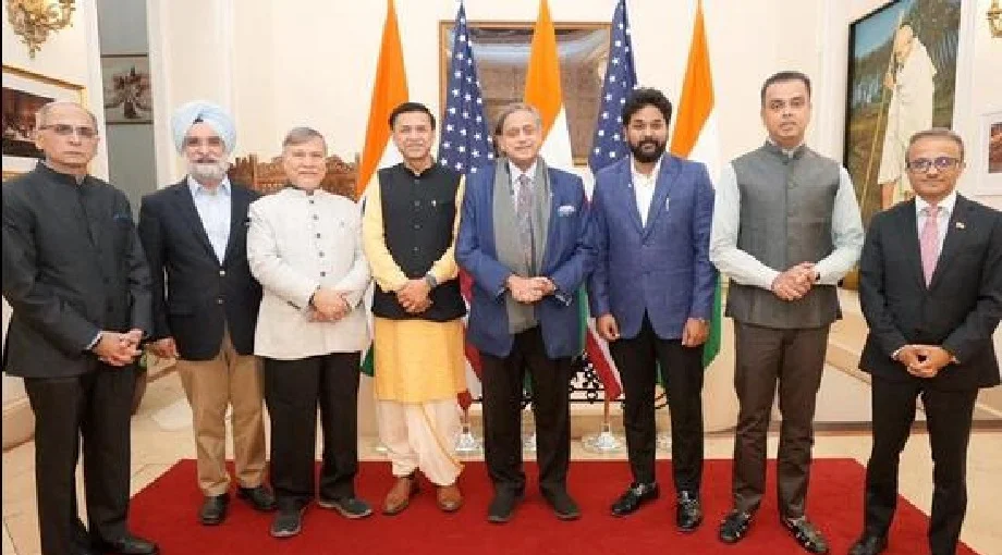अमेरिका में शशि थरूर ने पाकिस्तान की कर दी फजीहत, कहा- कीमत चुकानी पड़ेगी...