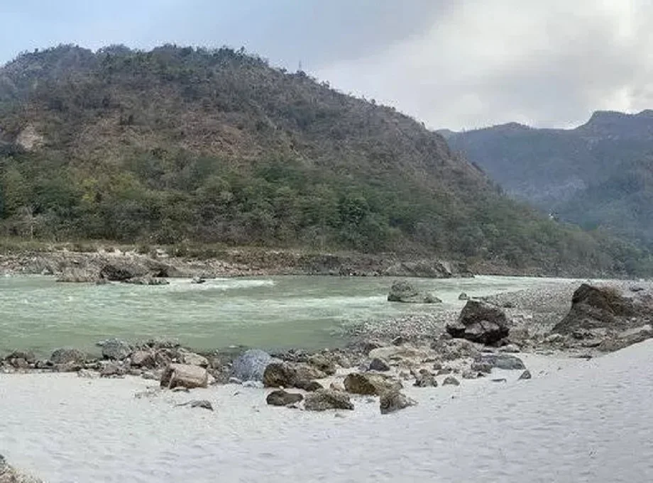 Travel Tips: ऋषिकेश में घूमने का बना लें प्लान, इस कारण यादगार बन जाएगा टूर