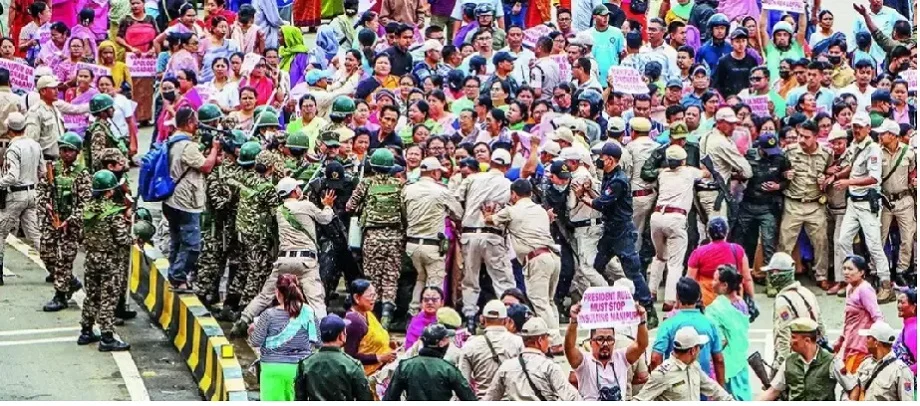 मणिपुर के राज्यपाल को एयरपोर्ट से राजभवन तक का 6 किमी का सफर हेलिकॉप्टर से करना पड़ा तय, जानें कारण....