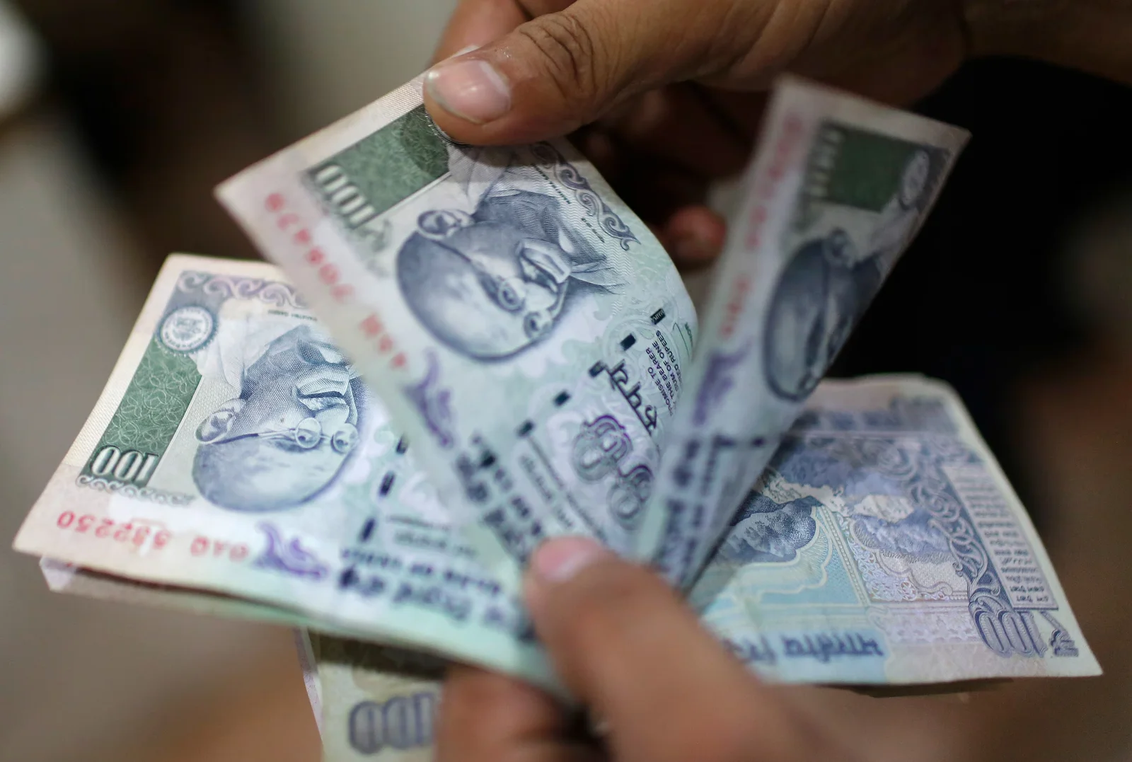 Government scheme: सरकार बेटियों को दे रही है 25,000 रुपए, छह चरणों में मिलेगी राशि