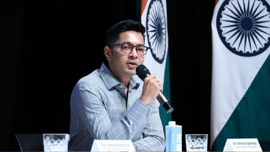 TMC सांसद ने पाकिस्तान की खोली पोल कहा- आखिर भारत और कितने सबूत दे... पाक की सेना के अधिकारियोॆ को आतंकवादियों के अंतिम संस्कार...