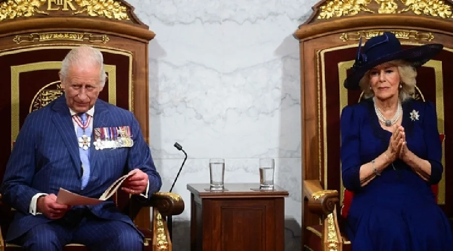 बकिंघम पैलेस : शाही परिवार को मिले शानदार तोहफे, लेकिन कोई भी उनका असली नहीं...जानें क्या कहते हैं नियम... 