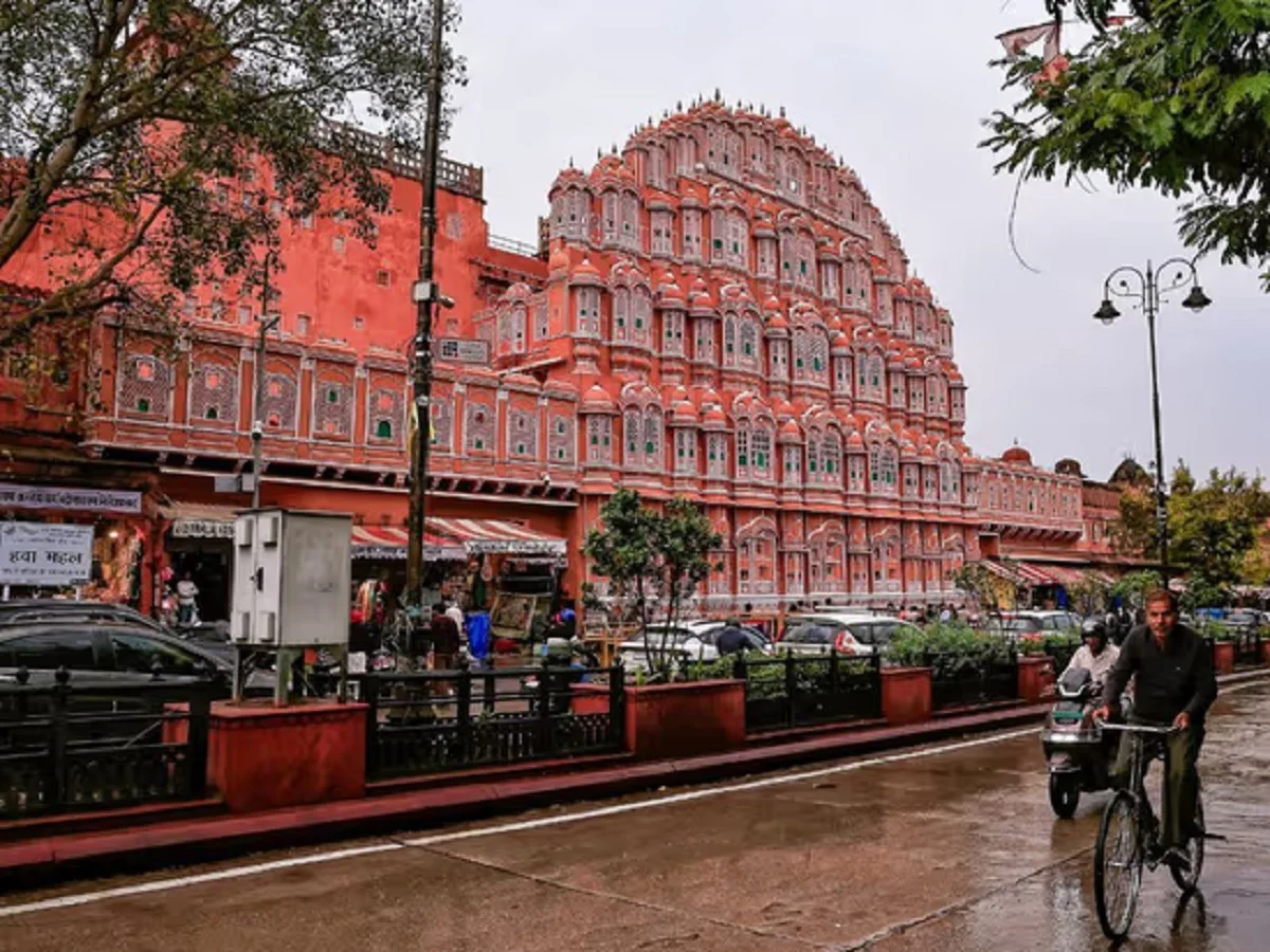 Rajasthan Weather Update: प्रदेश में बदल गया है मौसम, गिरा तापमान, दो सप्ताह तक के लिए जारी हुआ ये पूर्वानुमान