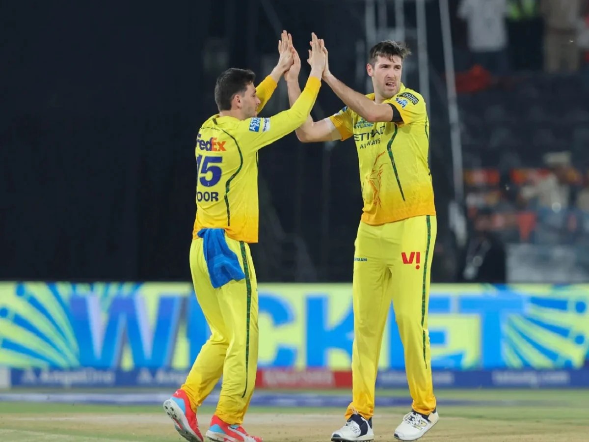 IPL 2026: सीएसके को लगा बड़ा झटका, अब तक 14 विकेट ले चुका ये ऑलराउंडर हुआ बाहर