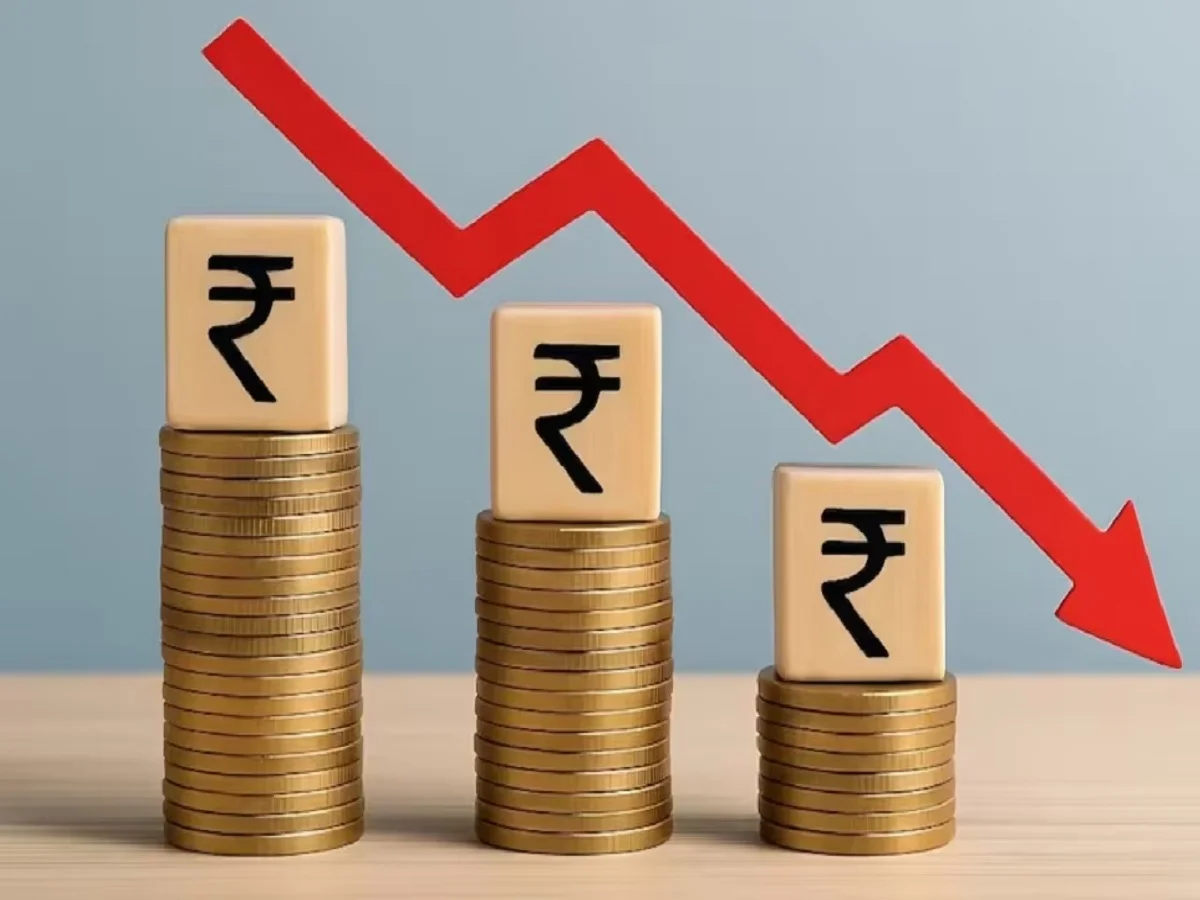 डॉलर के मुकाबले रुपया 95.94 के रिकॉर्ड निचले स्तर पर पहुंचा, जल्द ही हो सकता है ऐसा