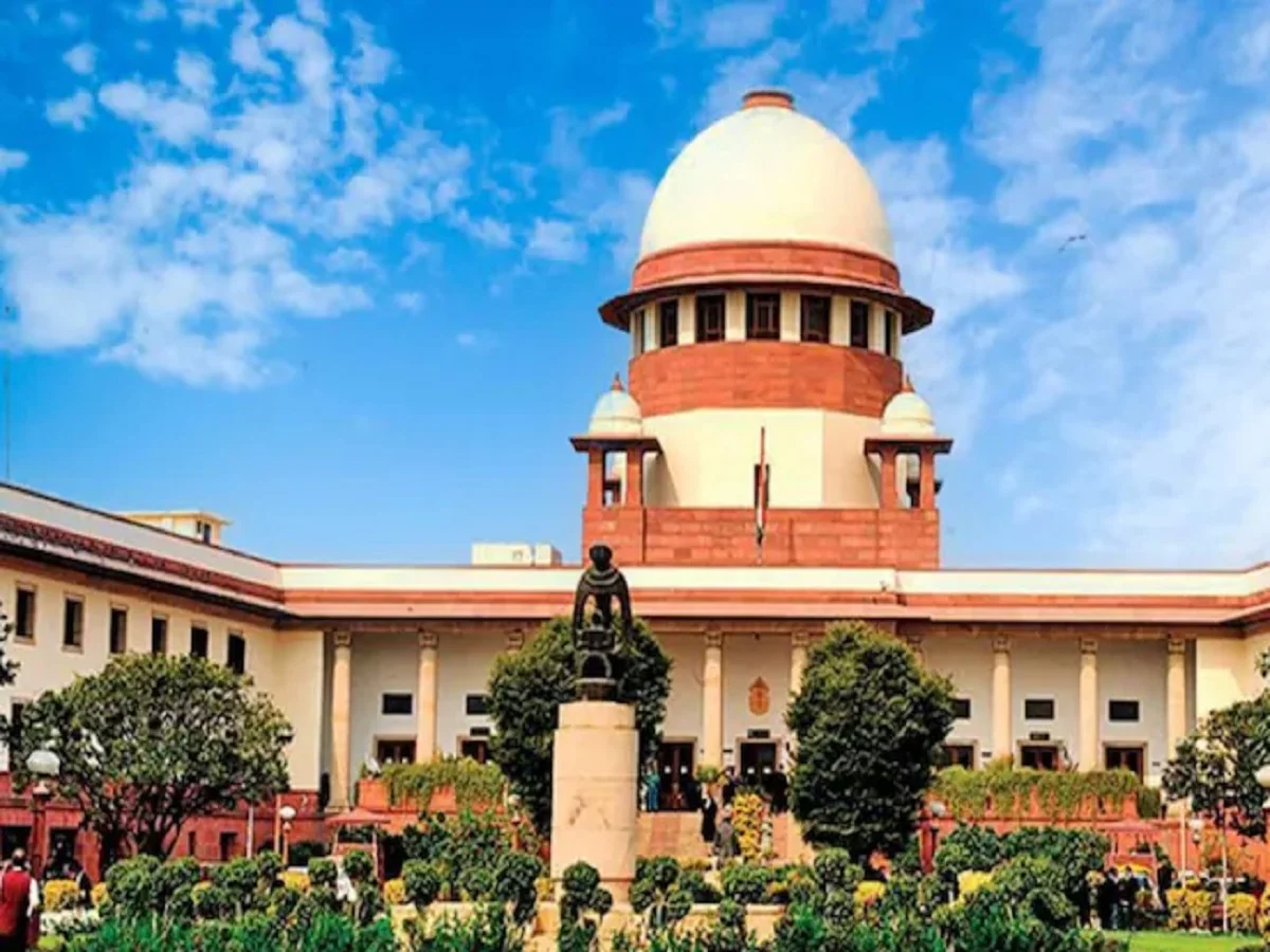 Supreme Court ने खारिज की डॉग लवर्स की सारी याचिकाएं, कहा- खतरनाक कुत्तों को मौत का इंजेक्शन दें