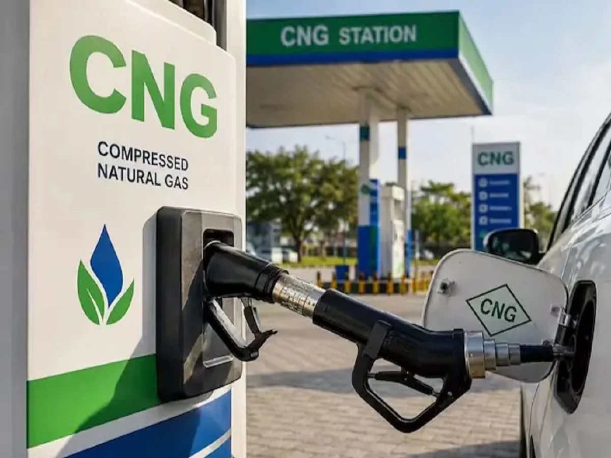 CNG: आमजन को फिर से लगा बड़ा झटका, अब इतनी महंगी हुई सीएनजी