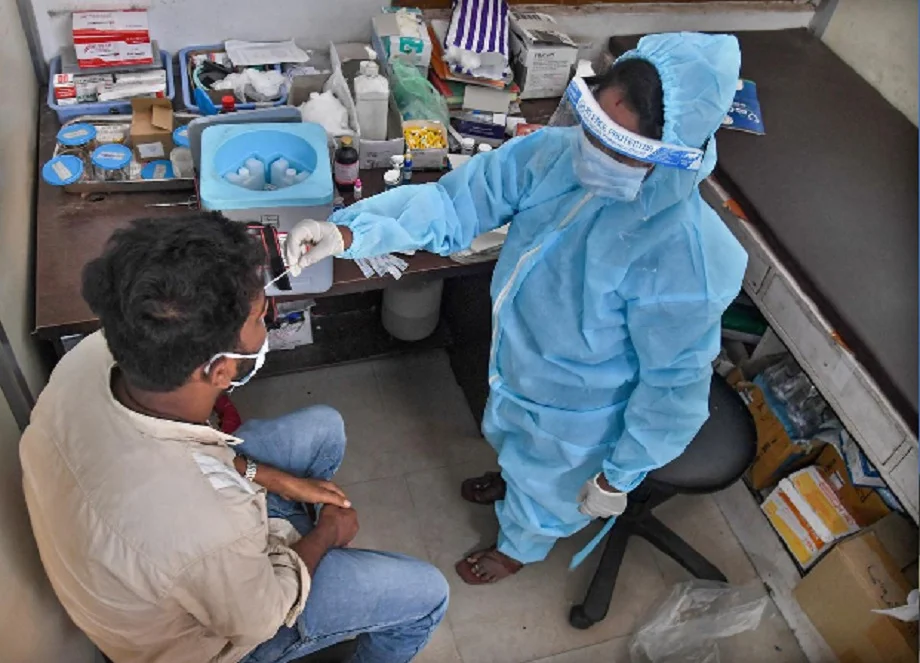 Covid Update : भारत में कोविड-19 के सक्रिय मामले बढ़कर 3,700 से अधिक, बीते 24 घंटों में कोरोना से 2 मौतें..
