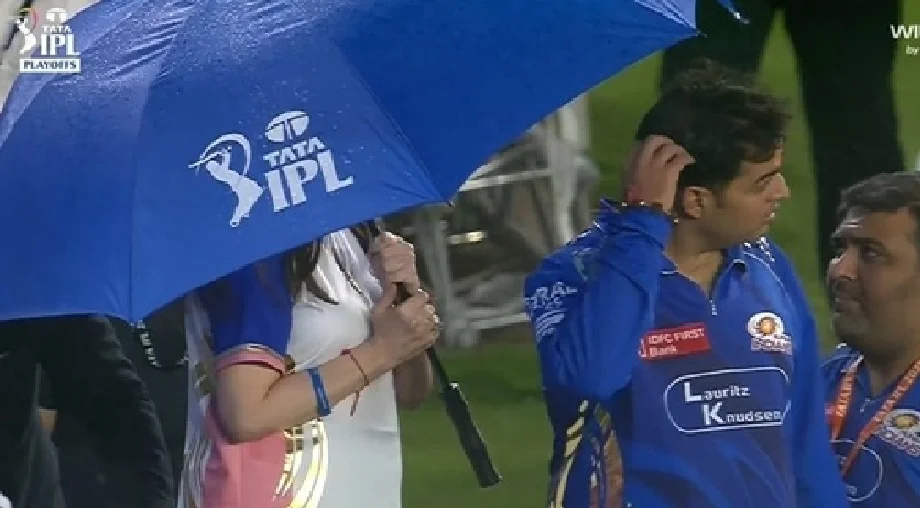 IPL 2025 : इसलिए बारिश में परेशान नजर आए आकाश और नीता अंबानी, अगर नहीं थमी बारिश तो जानें क्या कहते हैं नियम... 