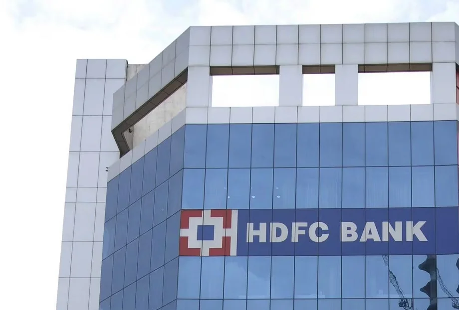 HDFC Bank ने कर दिए हैं क्रेडिट कार्ड से जुड़े ये बदलाव, अब इनके लिए देना होगा ज्यादा शुल्क