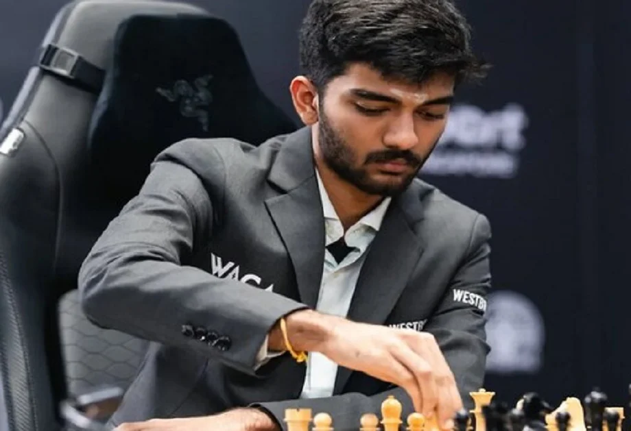 विश्व चैंपियन D Gukesh ने दुनिया के नंबर एक खिलाड़ी कार्लसन को पछाड़ा, अब एरिगेसी को दी शिकस्त