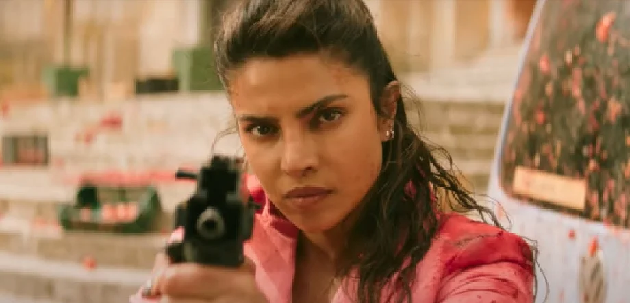हेड्स ऑफ स्टेट के ट्रेलर रिलीज होने के साथ ही प्रियंका चोपड़ा ने बटोरी सुर्खियां, MI6 एजेंट नोएल बिसेट ने खींचा सबका ध्यान... 
