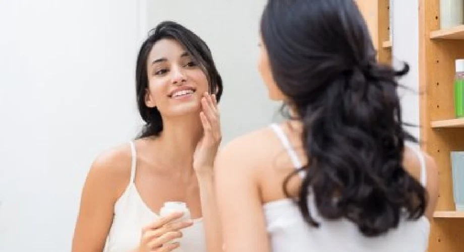 Health Tips : मौसमी परिवर्तन आपकी त्वचा को पहुंचाता है नुकसान, ऐसे कर सकते हैं देखभाल...