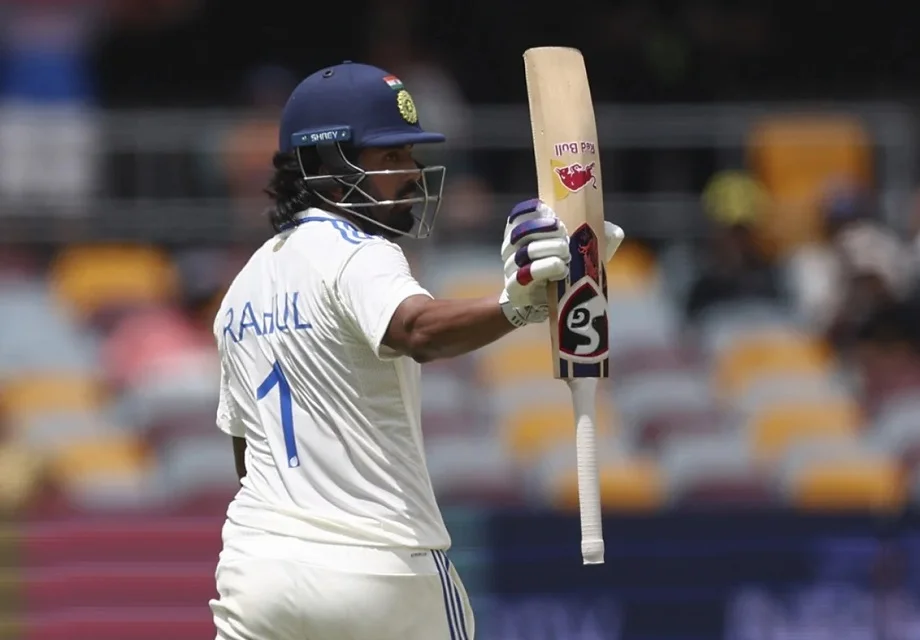 इंग्लैंड में KL Rahul ने लगा दिया शतक, खेल दी इतनी बड़ी पारी