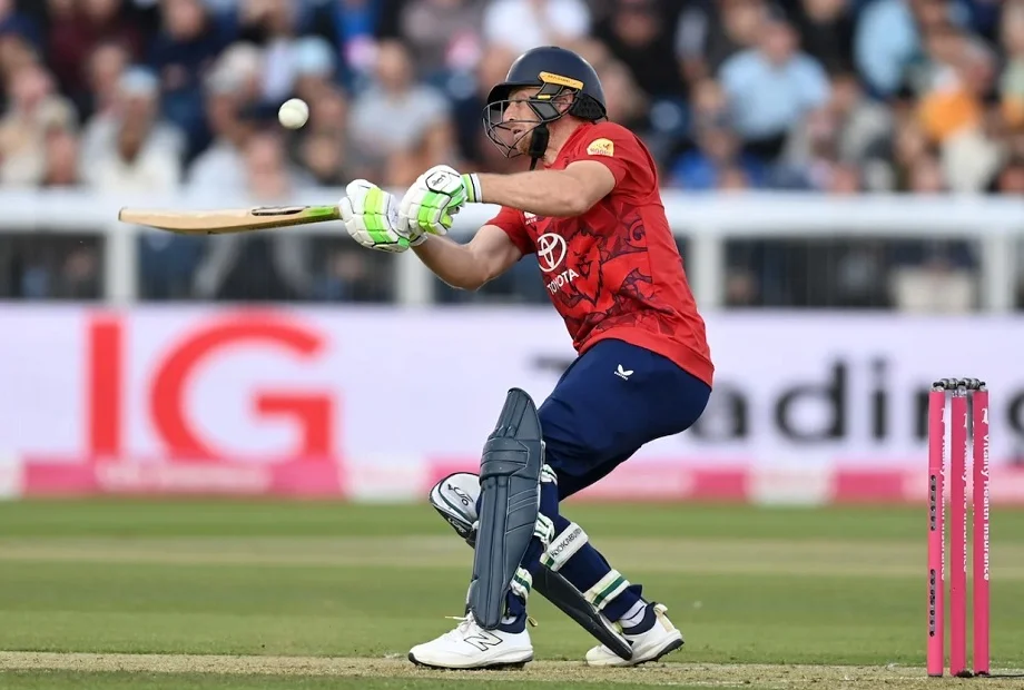 अब  Jos Buttler ने वेस्टइंडीज के खिलाफ खेली तूफानी पारी, केवल 59 गेंदों में ही बना डाले इतने रन