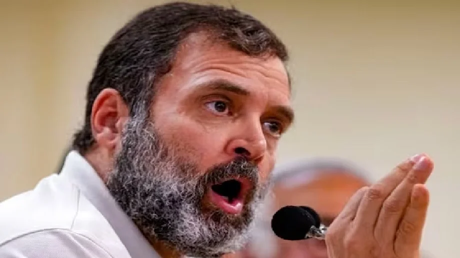 मैच फिक्सिंग वाले बयान पर आमने-सामने आए राहुल गांधी और चुनाव आयोग, अब सामने रख दी ये मांगें...