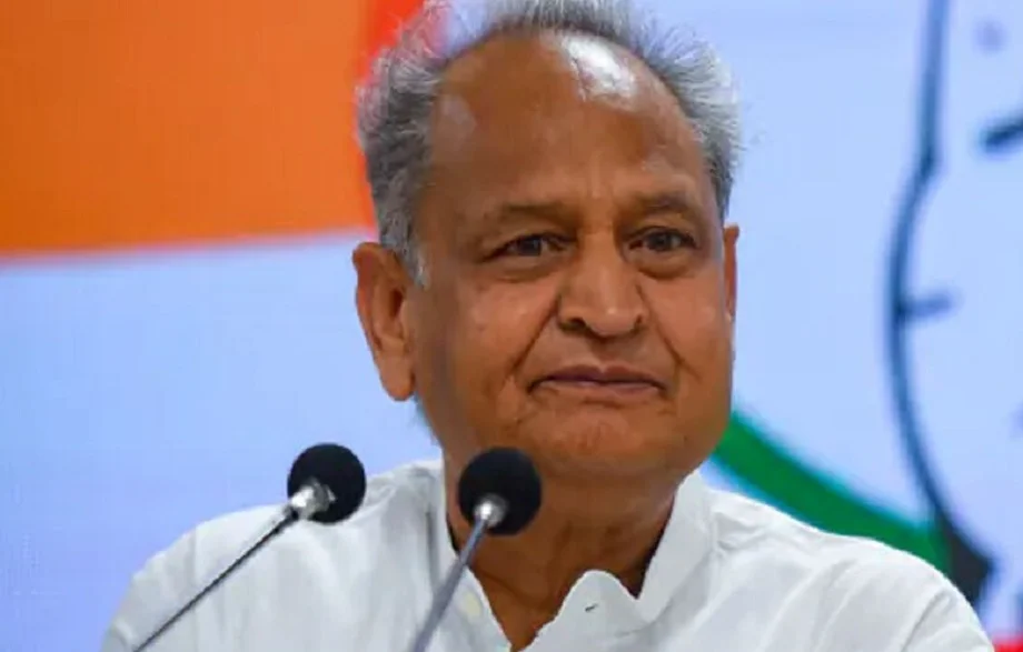 Ashok Gehlot ने अब प्रदेशवासियों से कर दी है ये अपील, सरकार से भी बोल दी ये बात