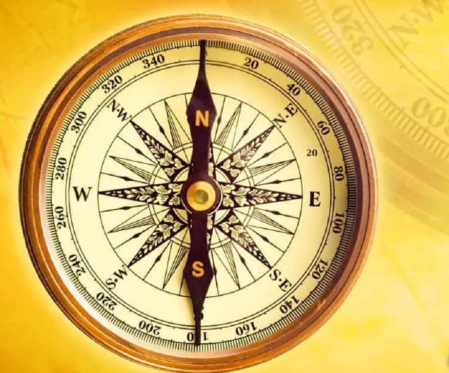 Vastu Tips: आज ही छत से हटा दें ये चीजें,  नहीं तो झेलनी पड़ेंगी कई प्रकार की परेशानियां 