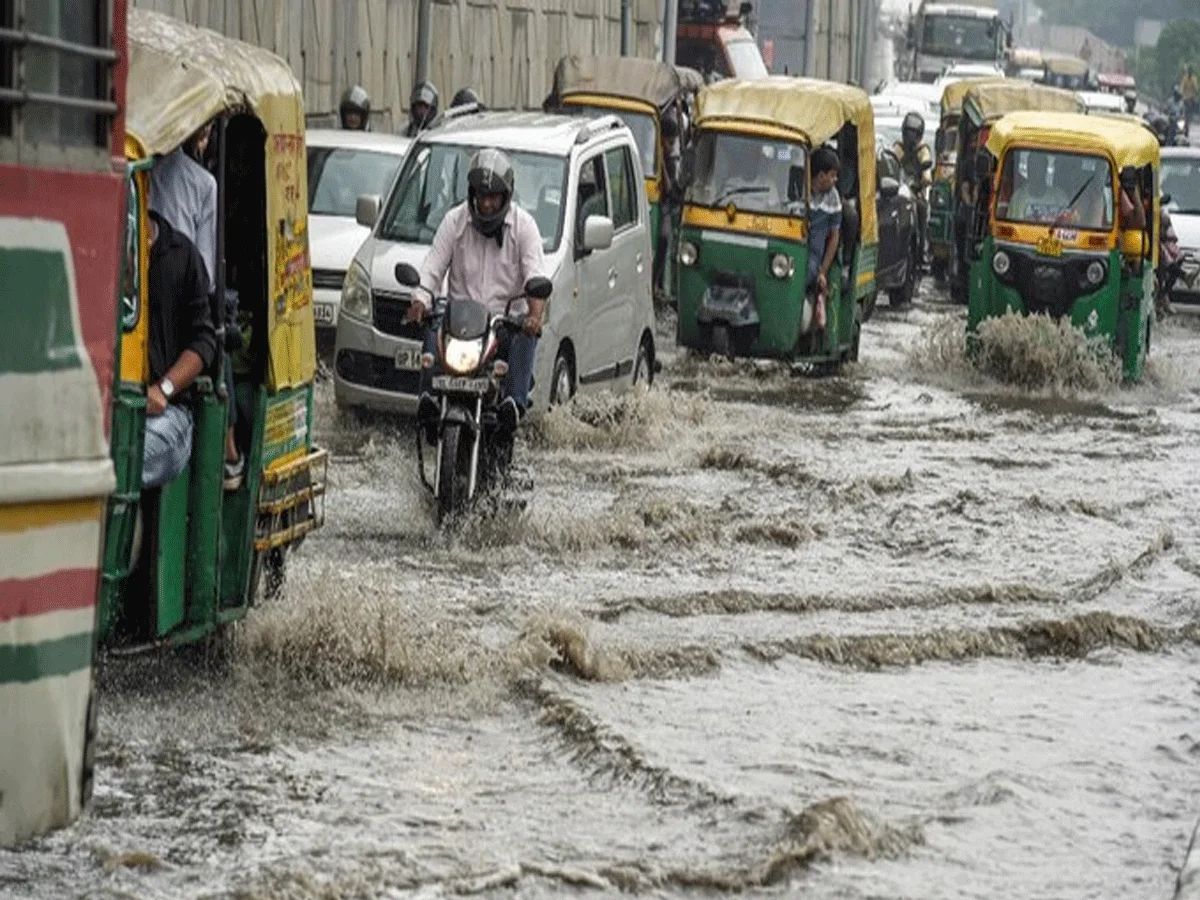 राजस्थान में भारी बारिश का कहर: 23 से 27 जून तक रेड अलर्ट, आंधी-तूफान और बाढ़ की चेतावनी