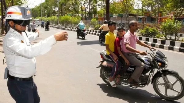 अब नहीं चलेगी ट्रैफिक में लापरवाही! 'ट्रैफिक प्रहरी' ऐप से करें शिकायत, तुरंत कटेगा चालान