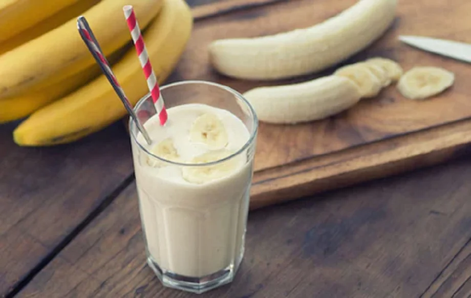 Health Tips: दूध के साथ करें केले का सेवन, मिलेंगे ये चौंकाने वाले फायदे
